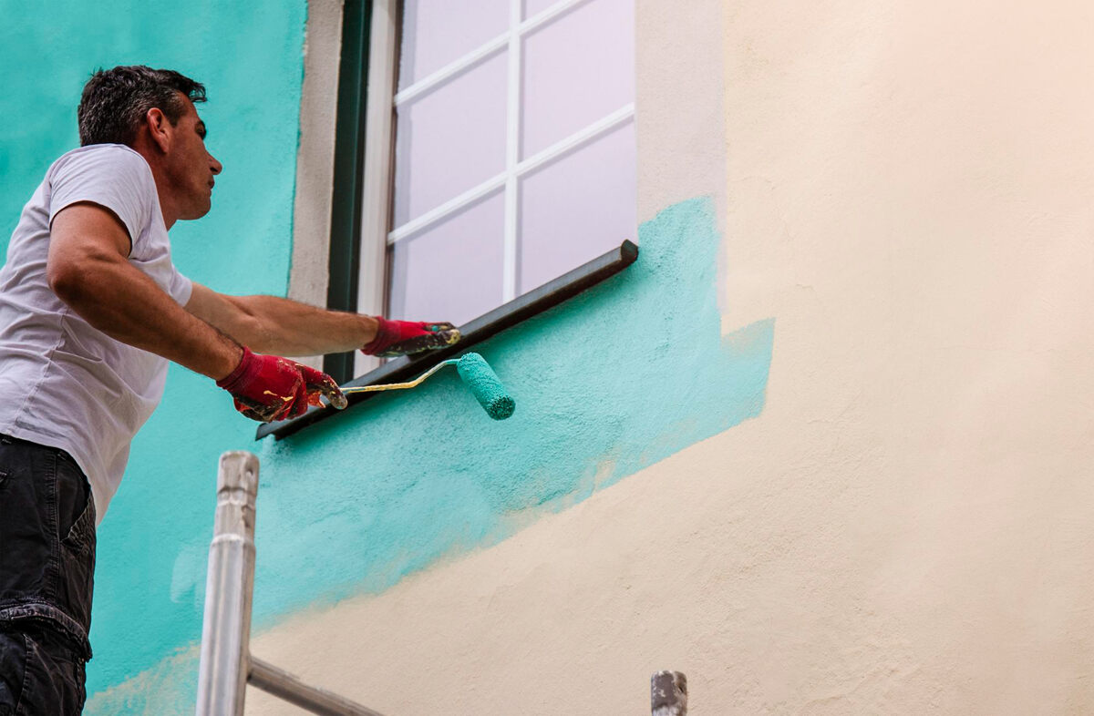 The Best Time of Year to Paint the Exterior of Your House in Ottawa